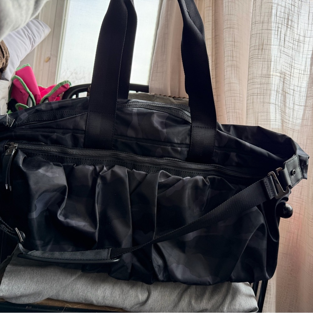 Cara x athlete Black Camouflage travel Bag